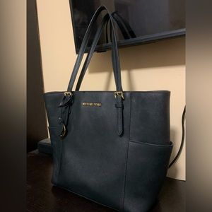 Michael Kors Black Jet Set Tote w/ Matching Wallet